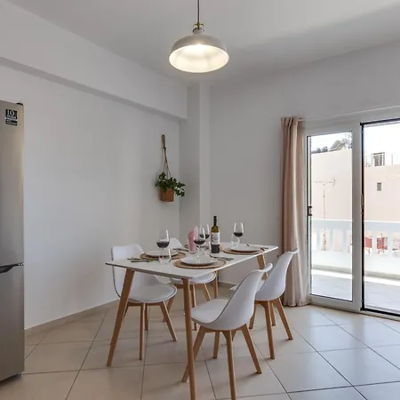 Boho Bliss * Hriszí Aktí Haniá